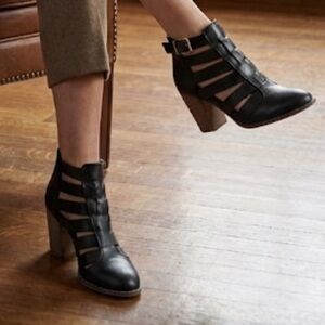 Bucco Cutout Ankle Straps Heel Narrow Booties